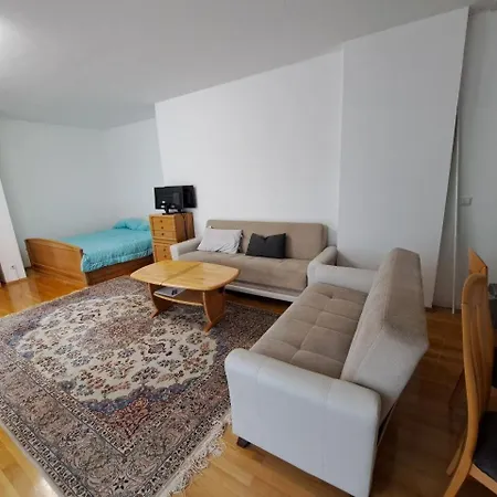 Arvin Apartment