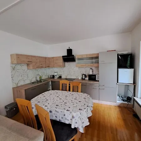 Apartment Arvin *