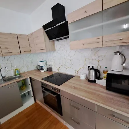 Arvin Apartment